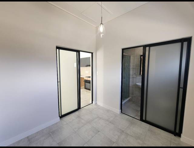 1 BEDROOM PROPERTY TO RENT IN GREENBAY ECO ESTATE